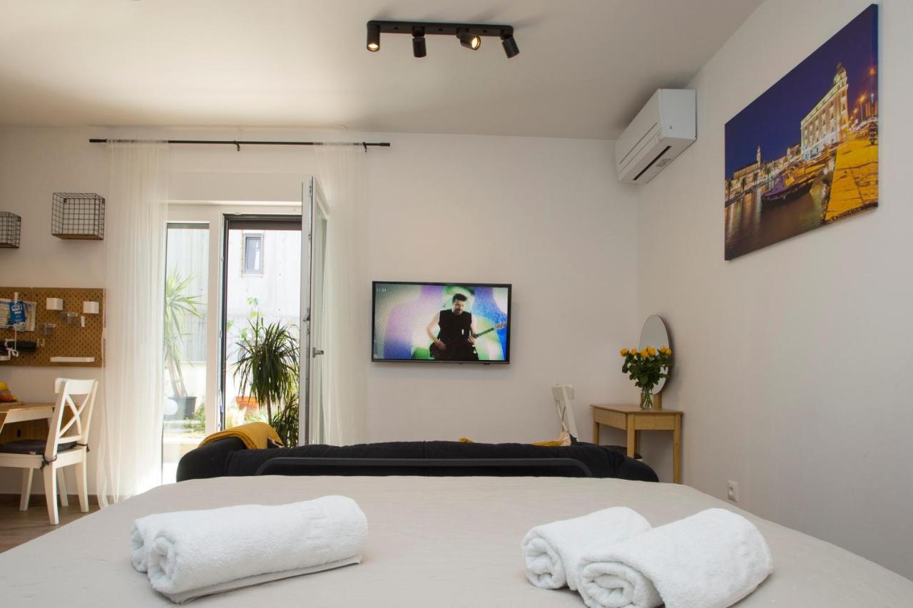 Studio And Hot Tub Split Kültér fotó